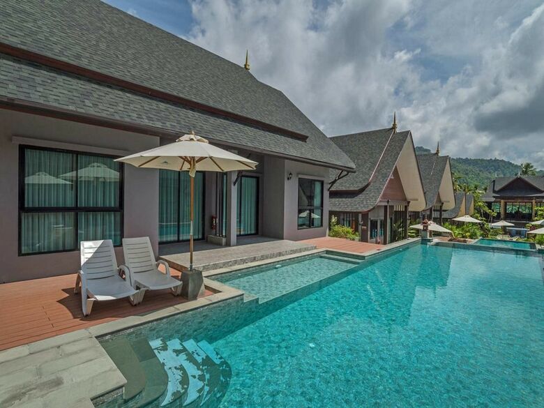 Hotel The Scene Cliff View Villas