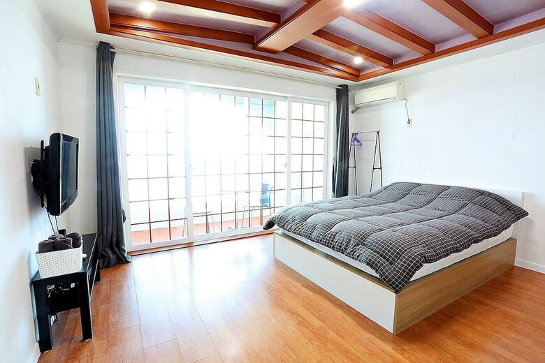 Pension Jeju Beach House