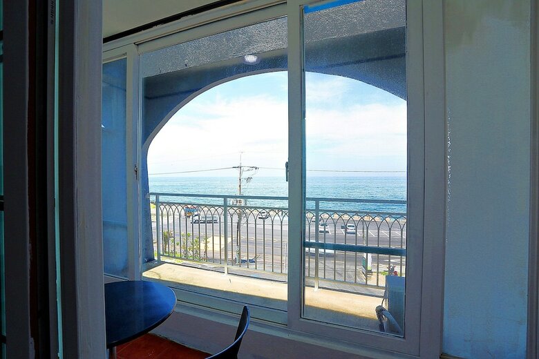 Pension Jeju Beach House