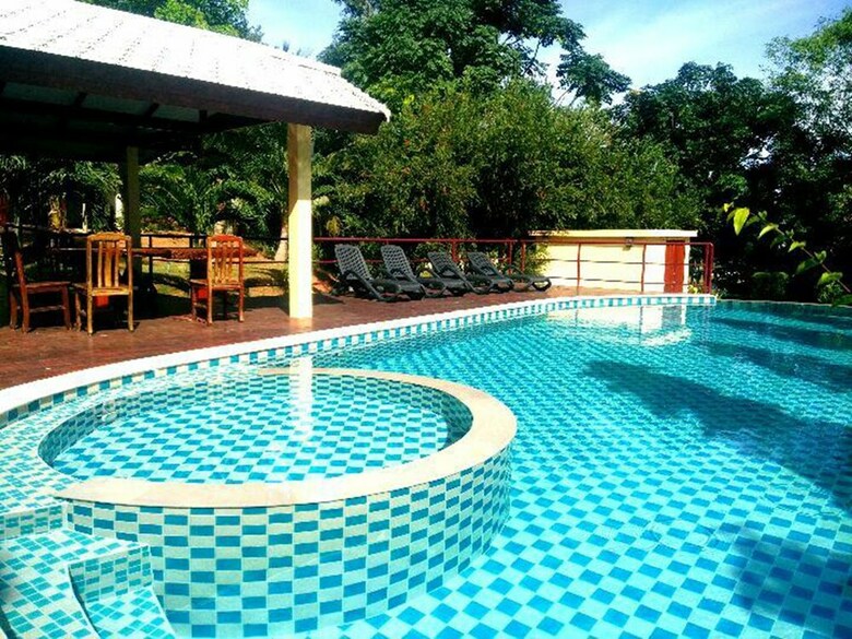 Oyo 929 100 Boutique Hotel