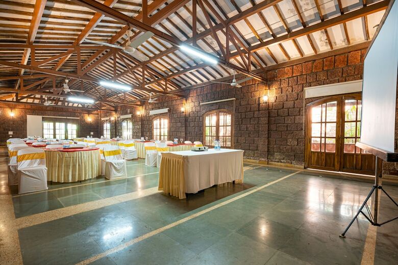 Hotel Lotus Eco Beach Resort Murud