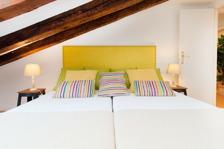 Apartamentos Plaza Santa Ana