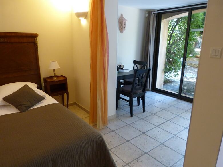 Hotel Villa Theba�de Chambres D'h�tes