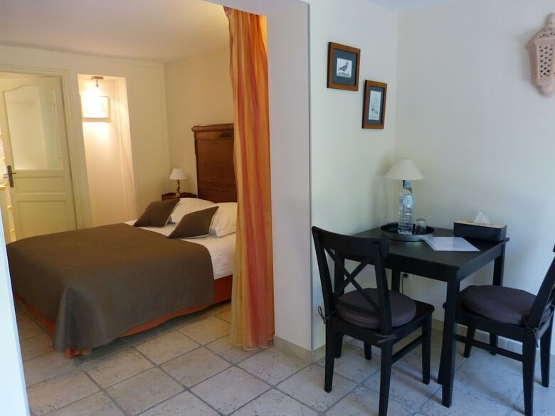 Hotel Villa Theba�de Chambres D'h�tes