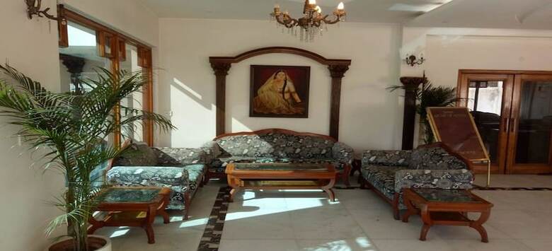Adb Rooms Hotel Diana Palace