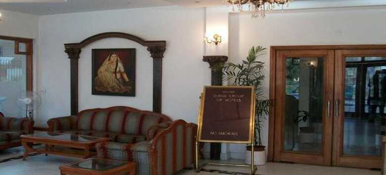 Adb Rooms Hotel Diana Palace