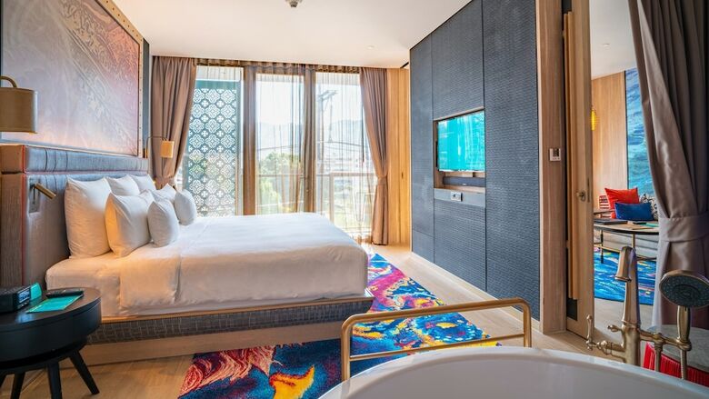Hotel Indigo Phuket Patong