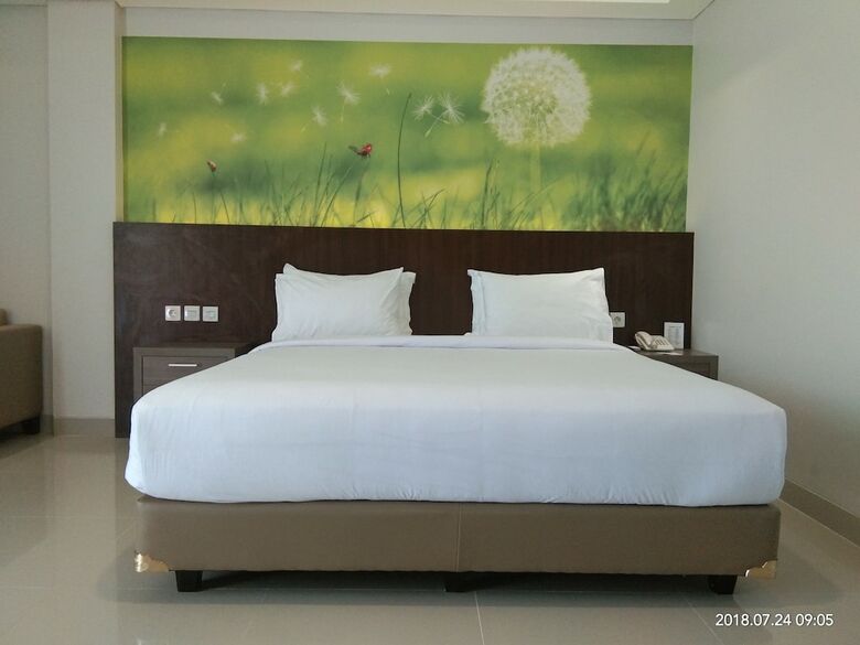 Emerald Hotel