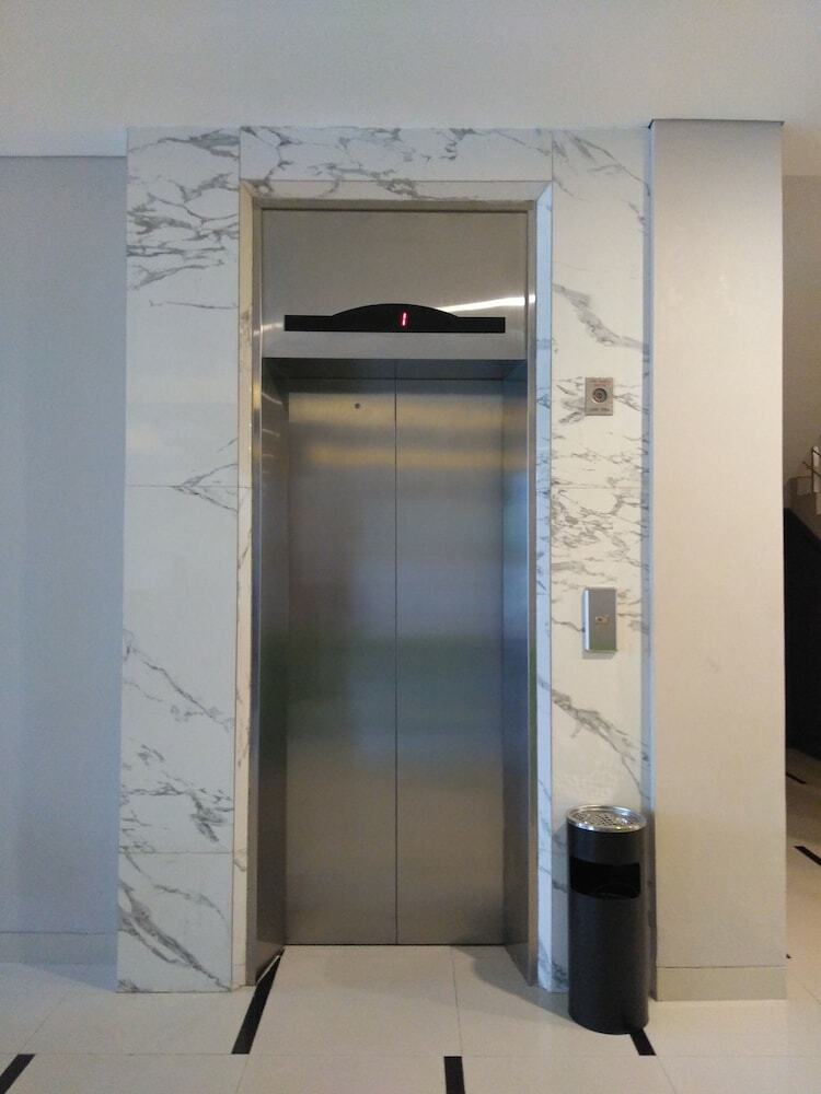 Emerald Hotel