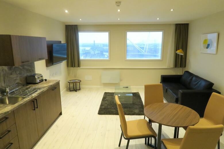 Quay Apartments Clarence House