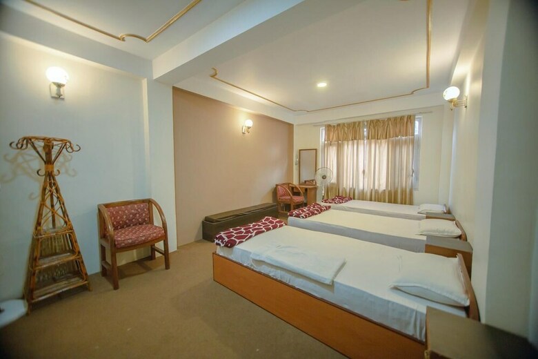 Hotel Triratna