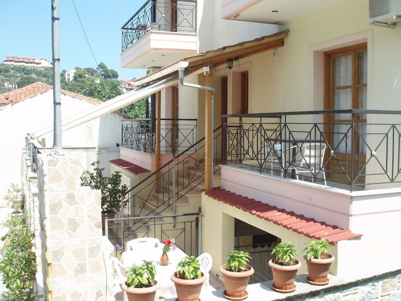 Apartamentos Hellen Studios