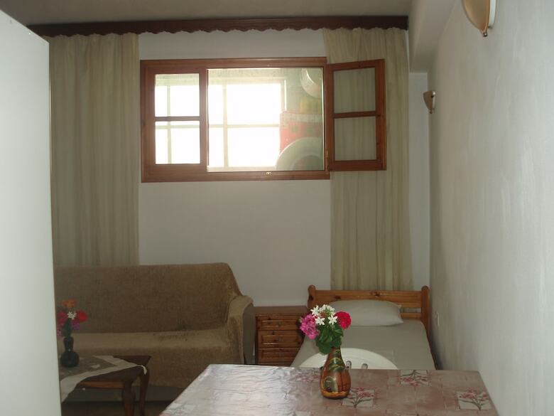 Apartamentos Hellen Studios