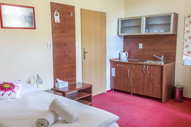 Hotel Penzi�n Hradbov�