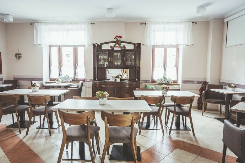 Hotel Penzi�n Hradbov�