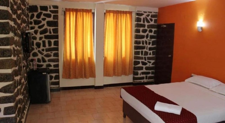New Kovalam Beach Hotel