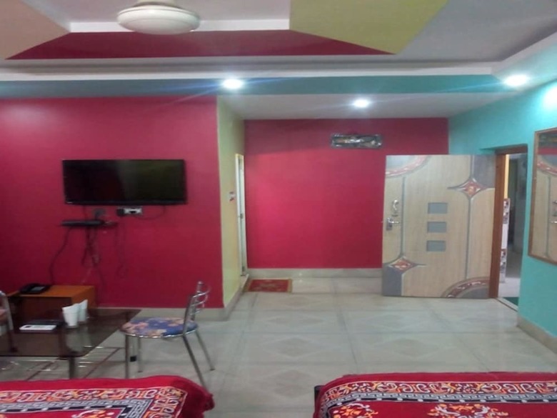 Hotel Sheelas Guest House & Restaurant