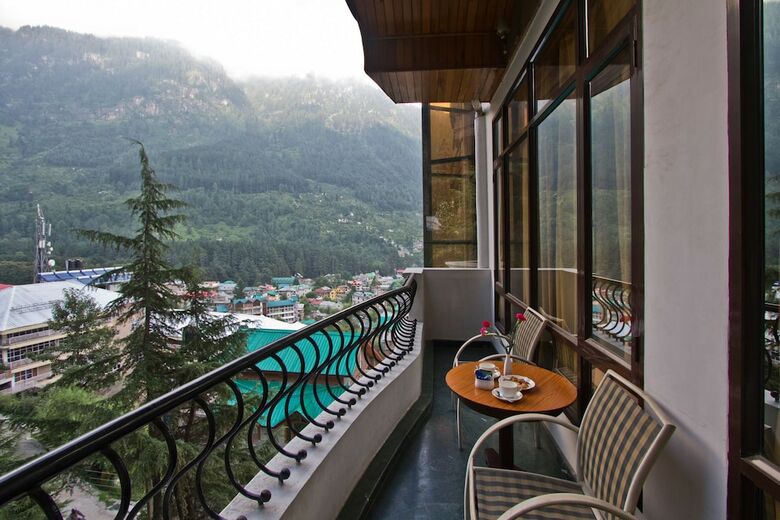 Broadways Inn - Hotel, Resort & Spa