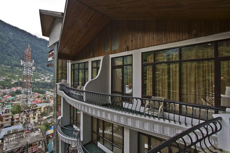 Broadways Inn - Hotel, Resort & Spa