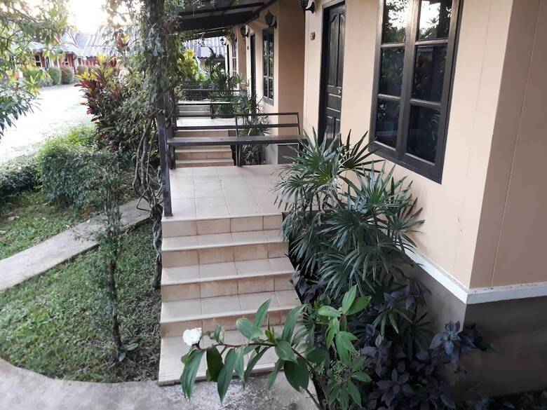 Hotel Suansiri Resort