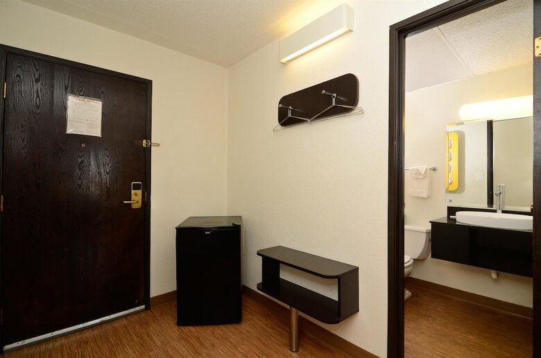 Motel 6 Southhaven Ks