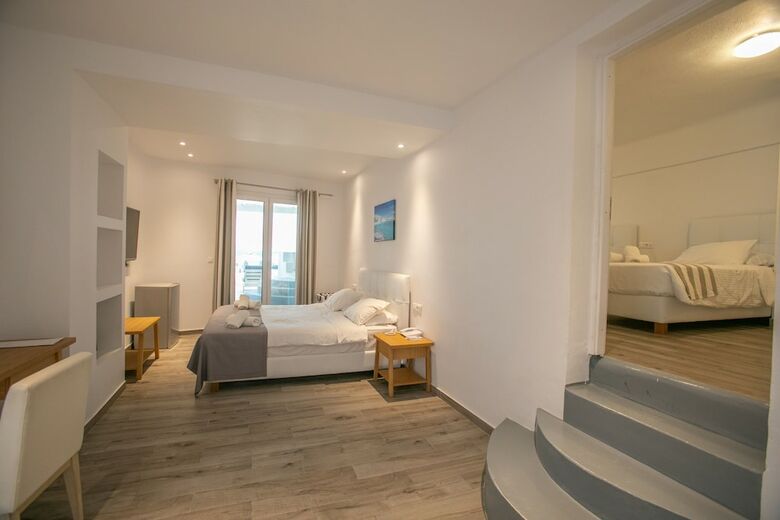 Acrogiali Beach Hotel