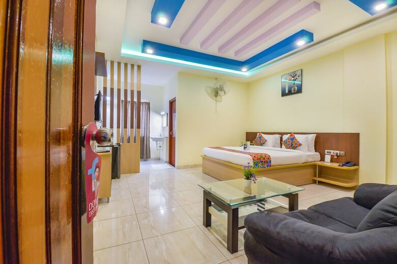 Fabhotel Thaneegai Residency