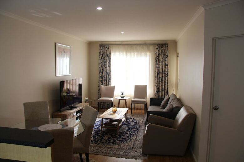Adelaide City Apartment - 3br, 2bath & Carpark