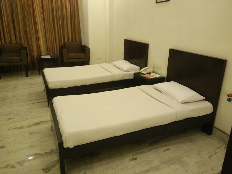 Hotel Enkay Residency Jcm