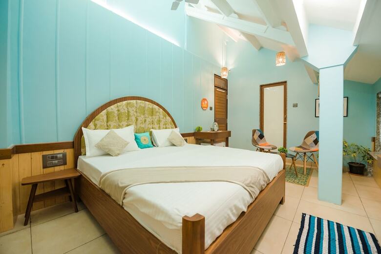 Hotel Travellers Inn Mumbai