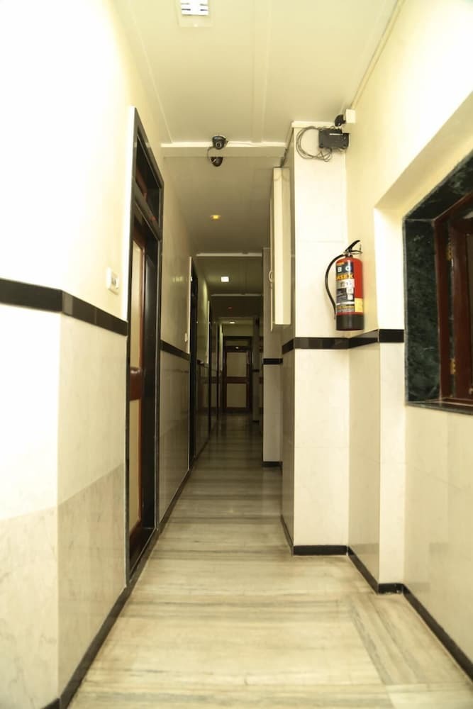 Hotel Travellers Inn Mumbai
