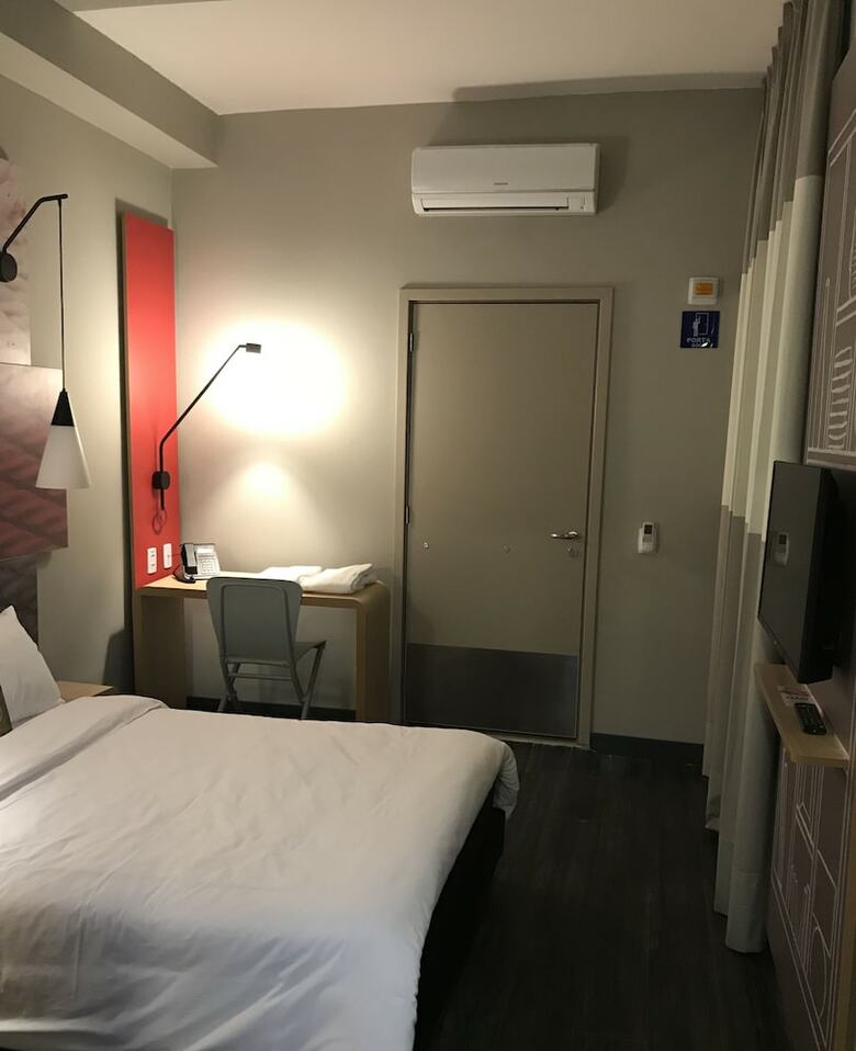 Hotel Ibis Tatu�