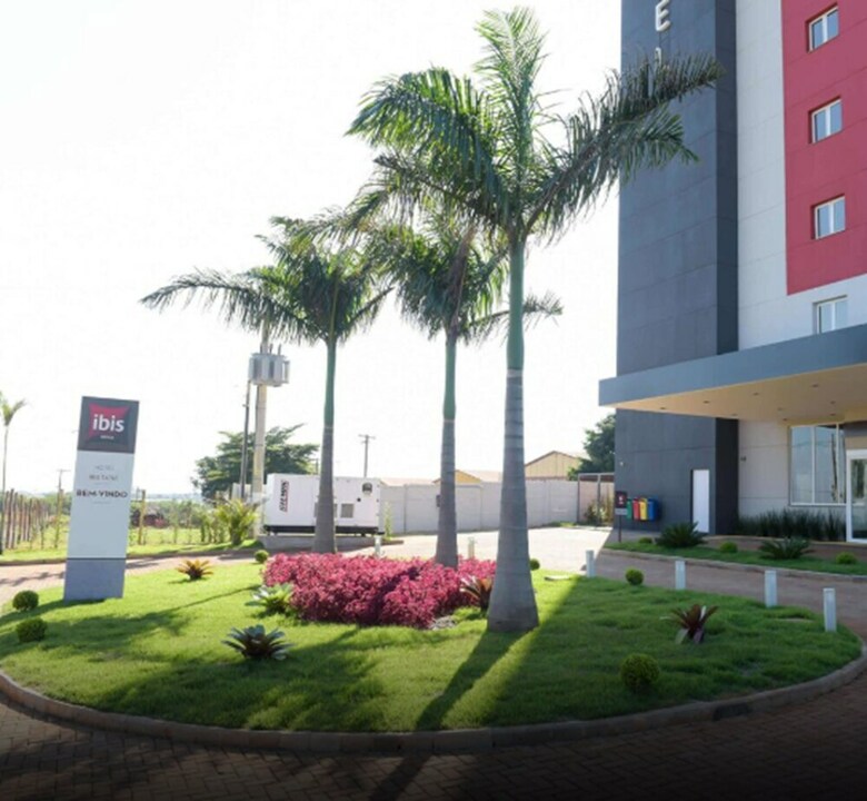 Hotel Ibis Tatu�