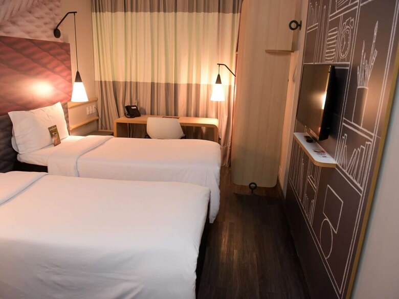 Hotel Ibis Tatu�
