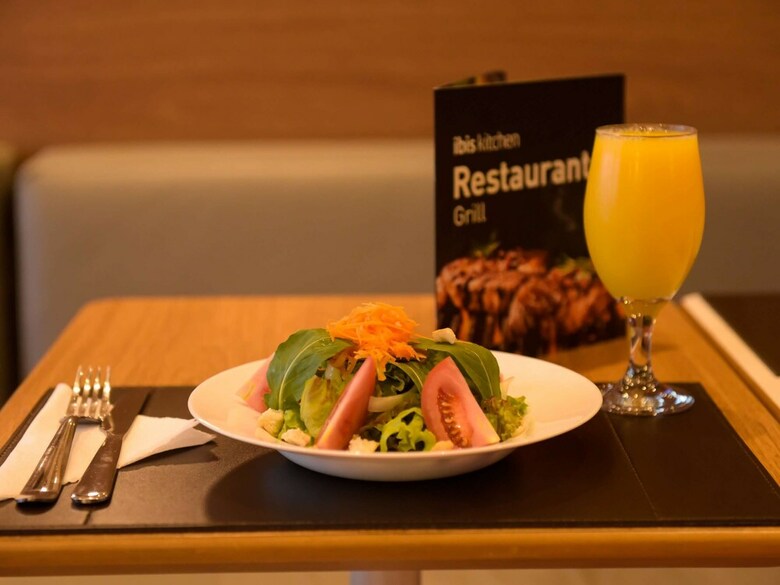 Hotel Ibis Tatu�