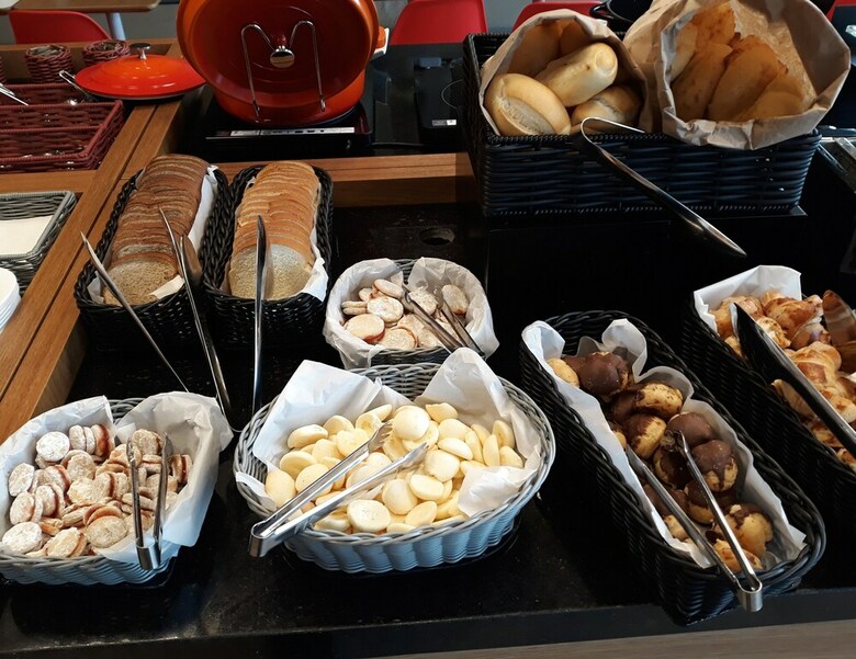 Hotel Ibis Tatu�