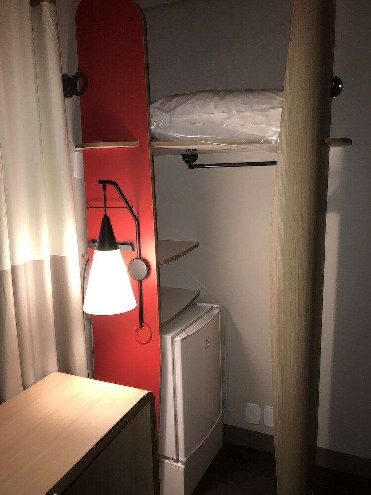 Hotel Ibis Tatu�
