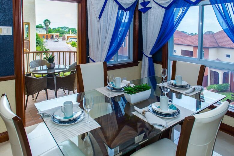 Apartamentos Kingston Luxury Family Retreat