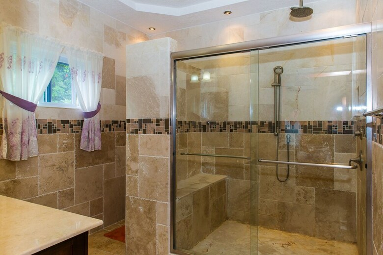 Apartamentos Kingston Luxury Family Retreat