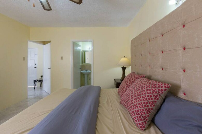 Apartamentos Kgn Most Centrally Located One Bdrm II