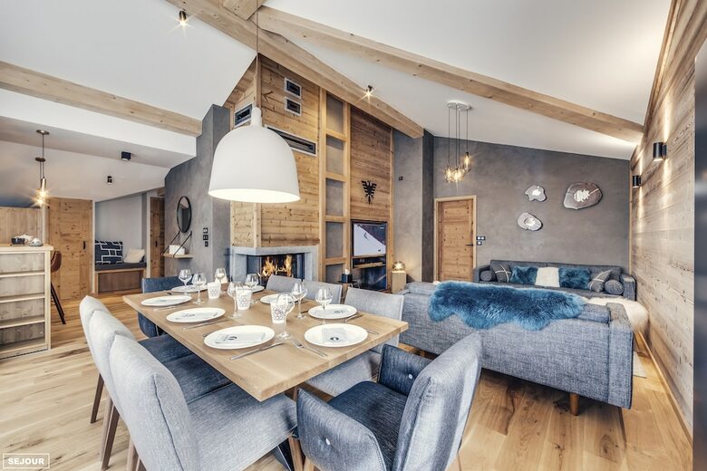 Hotel Avancher Lodge