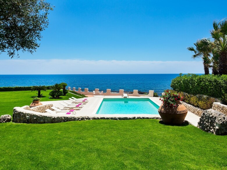 Villa Blue Moon