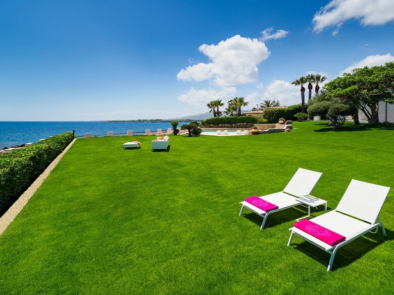 Villa Blue Moon