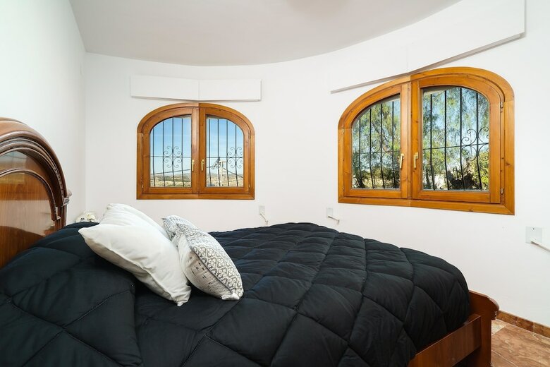 Book It Villa Attias Moraira