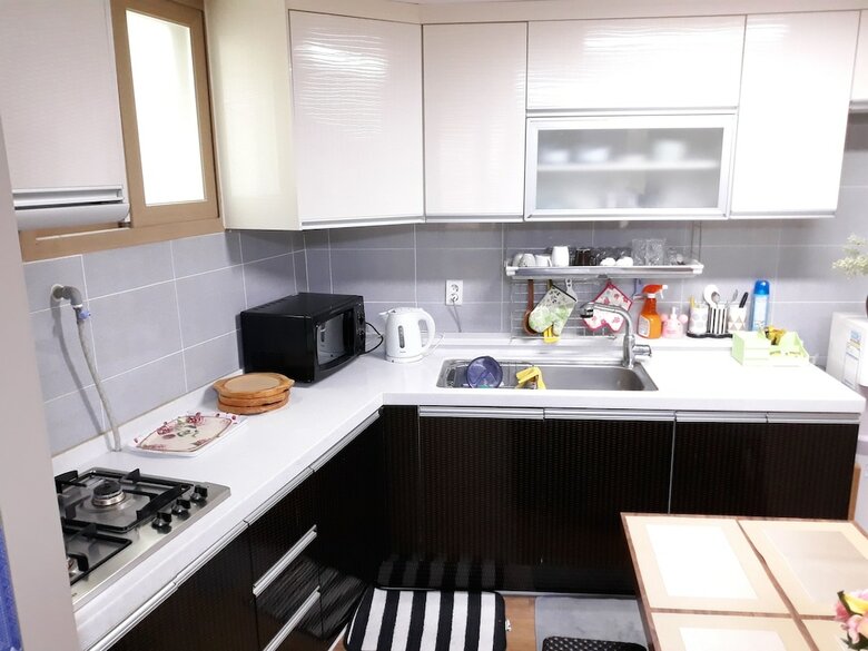 Hostal Work Life Balance Guesthouse Busan Station - Hostel
