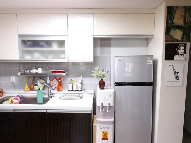 Hostal Work Life Balance Guesthouse Busan Station - Hostel