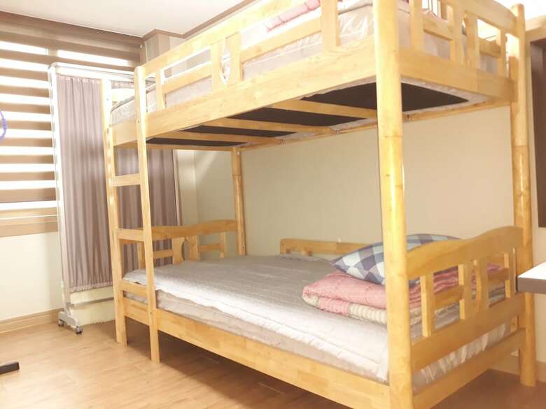 Hostal Work Life Balance Guesthouse Busan Station - Hostel
