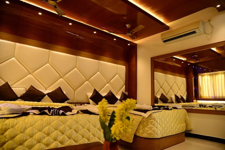 Tri Sea Hotel