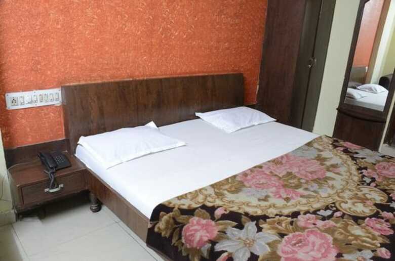 Hotel Savera