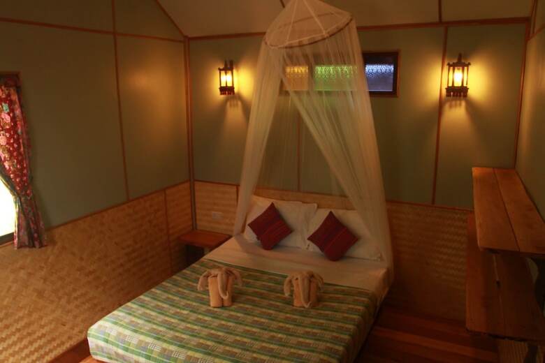Hotel Longtail Beach Resort